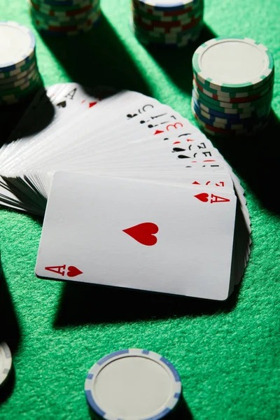 erek2 51 live-dealer blackjack table with multi-camera view and betting interface